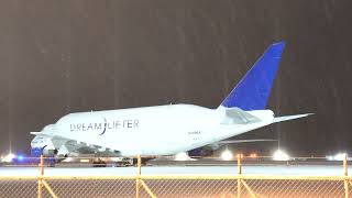 747 Dreamlifter Fairbanks Alaska Snow storm [upl. by Penelopa]