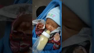 3rd day of birthday bottle feeding himself 😆😘babyboy bottlefeeding himself funny [upl. by Ociral]