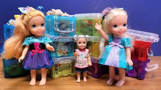 Packing  Elsa amp Anna toddlers are moving again  Barbie dolls [upl. by Mcculloch262]