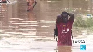 Les victimes des inondations au Sénégal demandent plus daide de la part du gouvernement [upl. by Aieki731]