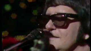 ➜Roy Orbison  quotOh Pretty Womanquot Live At Austin City Limits [upl. by Aseret]