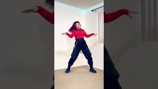 Jessi  Cold Blooded Dance Cover • Isabel Jones [upl. by Nyleda]