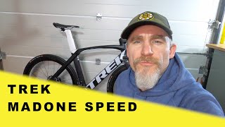 Trek Madone Speed jak SLR czy warto Rower aero carbon szosa i tri w jednym czy kupić używany [upl. by Ilrahs]