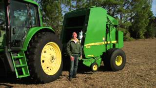 John Deere 568 Round Baler Performance [upl. by Alejoa108]