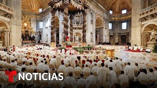 El papa Francisco preside la celebración de la Pasión de Cristo en Viernes Santo [upl. by Ahsinar]