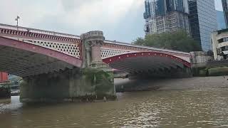 Thames river cruise a London England 🇬🇧 [upl. by Lenuahs]