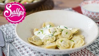 Pelmeni – russische gefüllte Teigtaschen  пельмени  Sallys Welt [upl. by Aerona725]