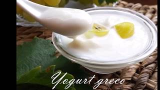 Yogurt greco fatto in casa [upl. by Iroak]