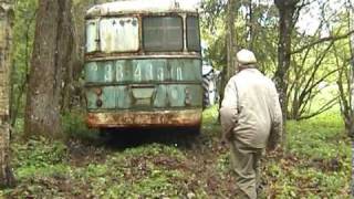 Transporting an Ikarus 620 from Sürgavere to JärvaJaani Estonia 2006 [upl. by Aubin356]