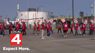 More than 200 Marathon refinery workers strike in southwest Detroit [upl. by Eves334]