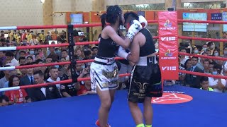 Thu Nhi bị võ sĩ Thái Lan quotcưỡngquot hôn trên võ đài  Boxing [upl. by Nolla820]