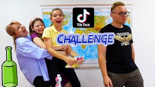 👉BOTTLE FLIP cu Surprize 🎁 TIKTOK CHALLENGE [upl. by Haywood]