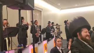 Avrumi Berko 🎹 Suscher Guttman 🎤 Shira Choir [upl. by Aronal303]