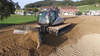 Pistenraupe am Hochwasserdamm schütten [upl. by Arretahs]