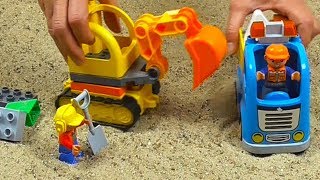 Buntes Spielzeug von Lego Duplo Bagger und Laster Unboxing Film für Kinder [upl. by Howell]