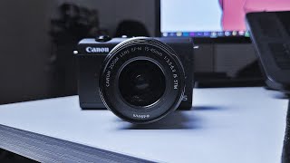 Canon EOS M200 Unboxing [upl. by Layne]