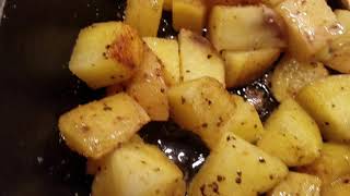 Crispy fried potatoes in a cast iron skillet without sticking [upl. by Anaiuq]