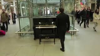 Pianista profesional tocando en publico ¡¡increible como toca¡¡ [upl. by Jezrdna]