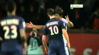 Jugador argentino marca a Ibrahimovic con un beso en el cuello [upl. by Vizza293]