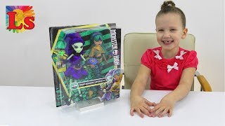 Monster High dolls unpacking toys Draculaura amp Nefera [upl. by Buffy]