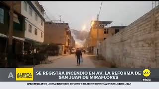 Un incendio se registra dentro de un almacén en San Juan de Miraflores [upl. by Akienahs]