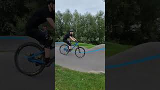 Pumptrack mit MTB [upl. by Conlee]