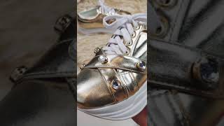 Tenis Feminino Chunky Sneakers Dourado com Pedrarias Torricella [upl. by Emmeline917]