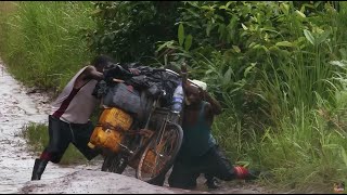 Congo le dernier train du Katanga  Les routes de limpossible [upl. by Dobb]