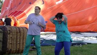 Zanger Rinus  Met Sharon in een luchtballon [upl. by Eiboh]