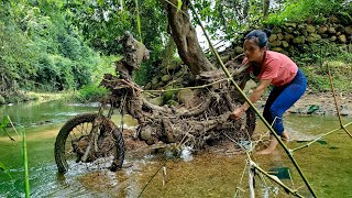 Restoring a rusted Honda motorbike abandoned in a stream in the forest  Miss Mechanic [upl. by Brittani762]