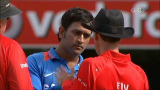 Mahendra singh Dhoni fight with Third Umpire Wrong Decision  M S Dhoni Rocks [upl. by Wescott222]