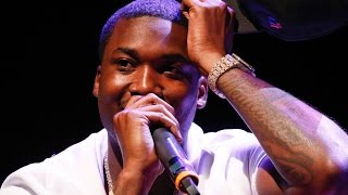 Meek Mill Goes In On Fan For Holding Up A Drake Sign At Concert [upl. by Vere923]