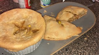 SHAILS KITCHEN HOW TO BLIND BAKE A PIE AND A QUICHE CRUST [upl. by Aihsekyw785]