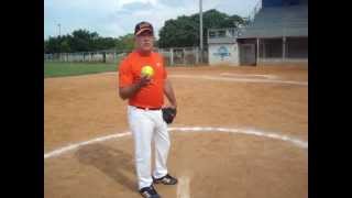 Fundamentos Básicos del Picheo Rapido en Softbol del ¨Internacional¨ Ender Chaparro [upl. by Pearse365]