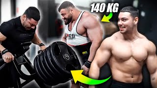 JOVEN DE 21 AÑOS SUPERA A CULTURISTA DE 140 KG DE MUSCULO ENTRENO BRUTAL ESPALDA  Victor Valdivia [upl. by Carney958]