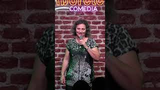 Me CORTE el PELO y pasó ESTO 😂 standup  Carla Neira [upl. by Eltsyek241]