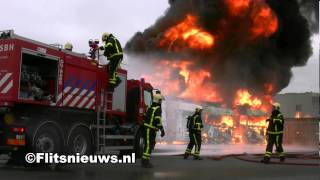 Flitsnieuwsnl Vrachtwagen brand industrieterrein Heerenveen [upl. by Eremahs]