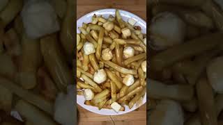 Recette de poutine canadienne  Québécoise FACILE amp GOURMANDE [upl. by Alenas]