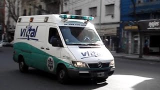 Ambulancia de Vittal por calle Corrientes [upl. by Whetstone221]