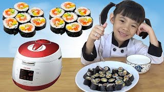 Bé thử làm món Kimbap với nồi cơm điện Cuckoo Hàn Quốc ❤ AnAn ToysReview TV ❤ [upl. by Ethbin]