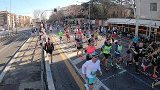 Maratona di Roma passaggio al km 2 [upl. by Ynnel]