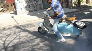 Lambretta DÉpoca  Três Lambrettas  LI Azul e Branca [upl. by Vershen]