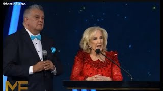 MARTÍN FIERRO 2022 Luis Ventura reveló que pasó antes de que Mirtha Legrand suba al escenario [upl. by Marlon64]