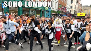 INCREDIBLE Moments in SOHO 2023 Soho Waiters Race  London Street Walk 4K HDR [upl. by Adar464]