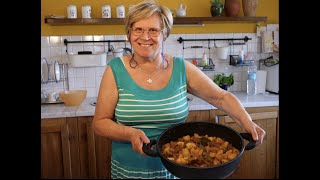 SPEZZATINO DI VITELLO CON PATATE  RICETTA DELLA NONNA MARIA [upl. by Tillie]