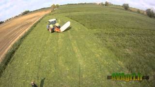 CLAAS Arion 640 et faucheuse KUHN en 2013 [upl. by Leverick]