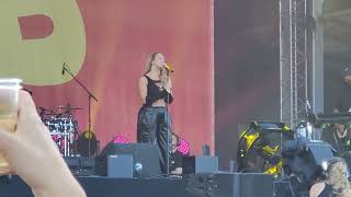 Emma Heesters  Shallow Live  Strandfestival Zand 2023 [upl. by Yesnil663]