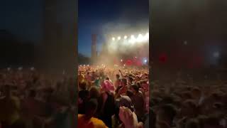 Gazo en concert à fait le plus gros pogo de tout la France  concert hiphop rapfr rapfrancais [upl. by Ainniz953]