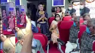 Geeta Rabari Live Performance in Train  Narendra Modi Song  Famous Gujrati Singer [upl. by Ettelorahc136]