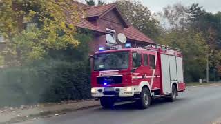 Feuer Mit Menschenleben in Gefahr Einsatzfahrten RTWNEF FF Loxstedt LF 20 HLF 20 SW 1000 GWL [upl. by Aushoj]